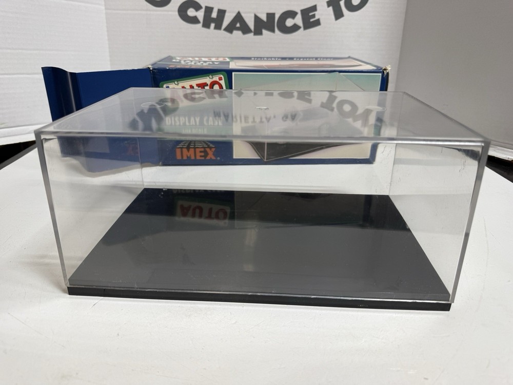 Model Maker Custom Case 1/18