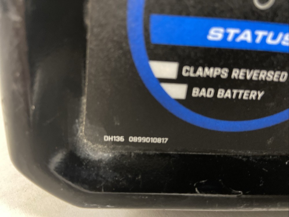 DieHard automatic Battery Charger model DH136