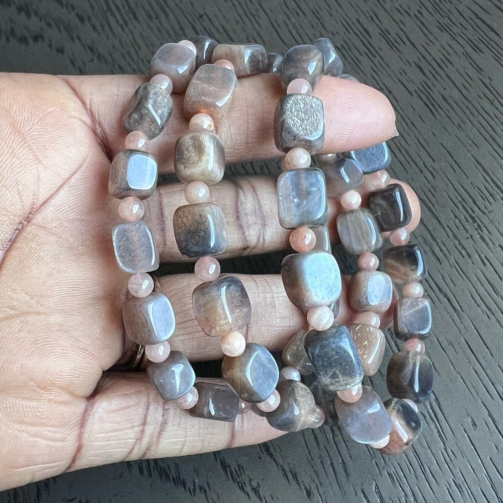 Backbone sunstone cube bracelet 6.5. (One)