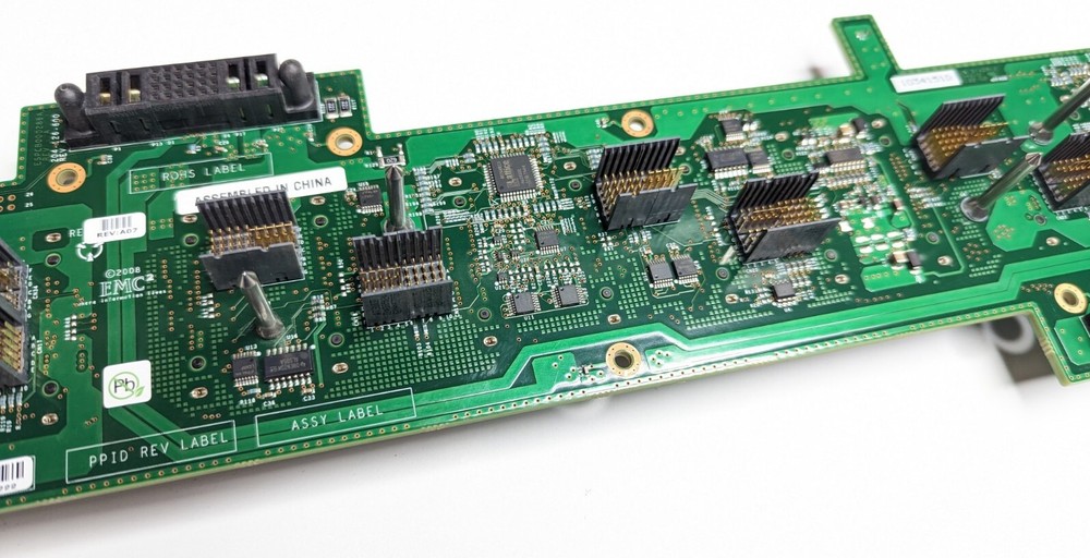 EMC 303-126-000A KTN-STL3 15 DISK STORAGE ARRAY HARD DRIVE BACKPLANE BOARD