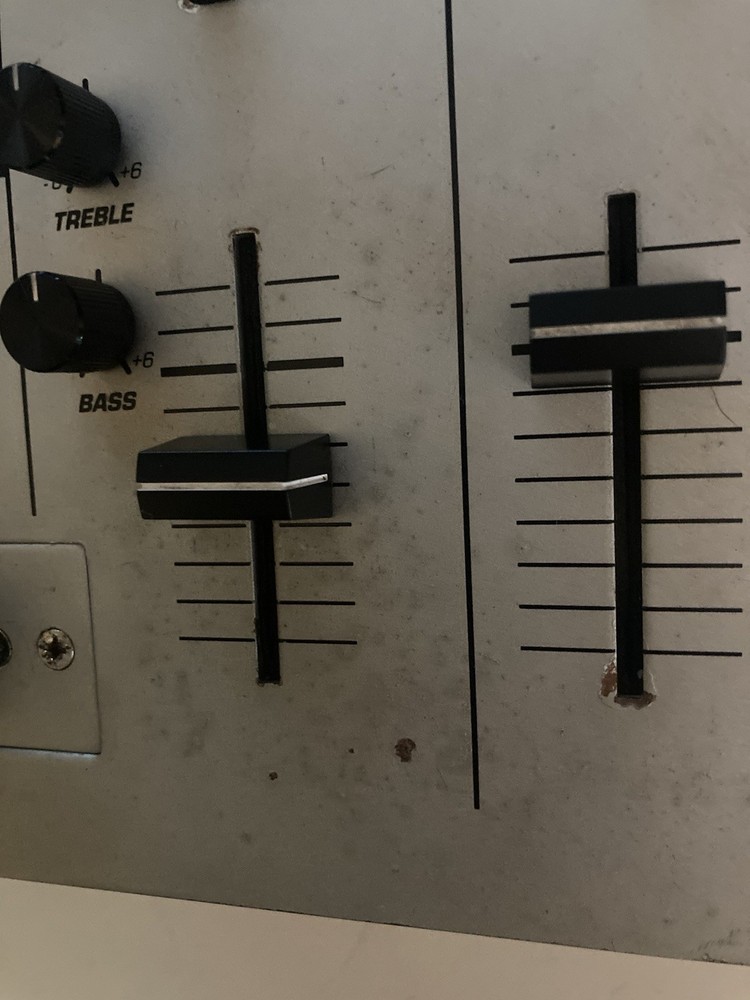 NUMARK CDMIX2 PROFESSIONAL CD MIXING CONSOLE