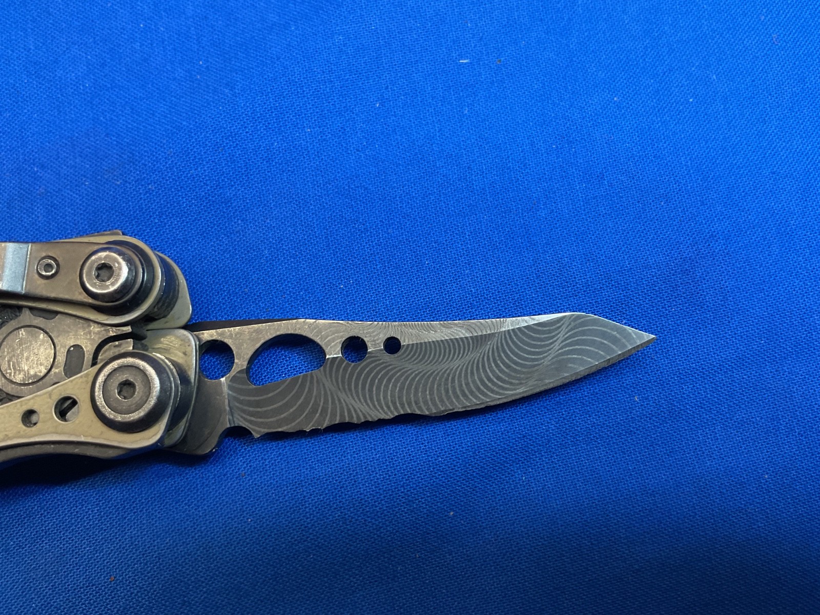 Leatherman Skeletool Multi Tool Knife Pliers