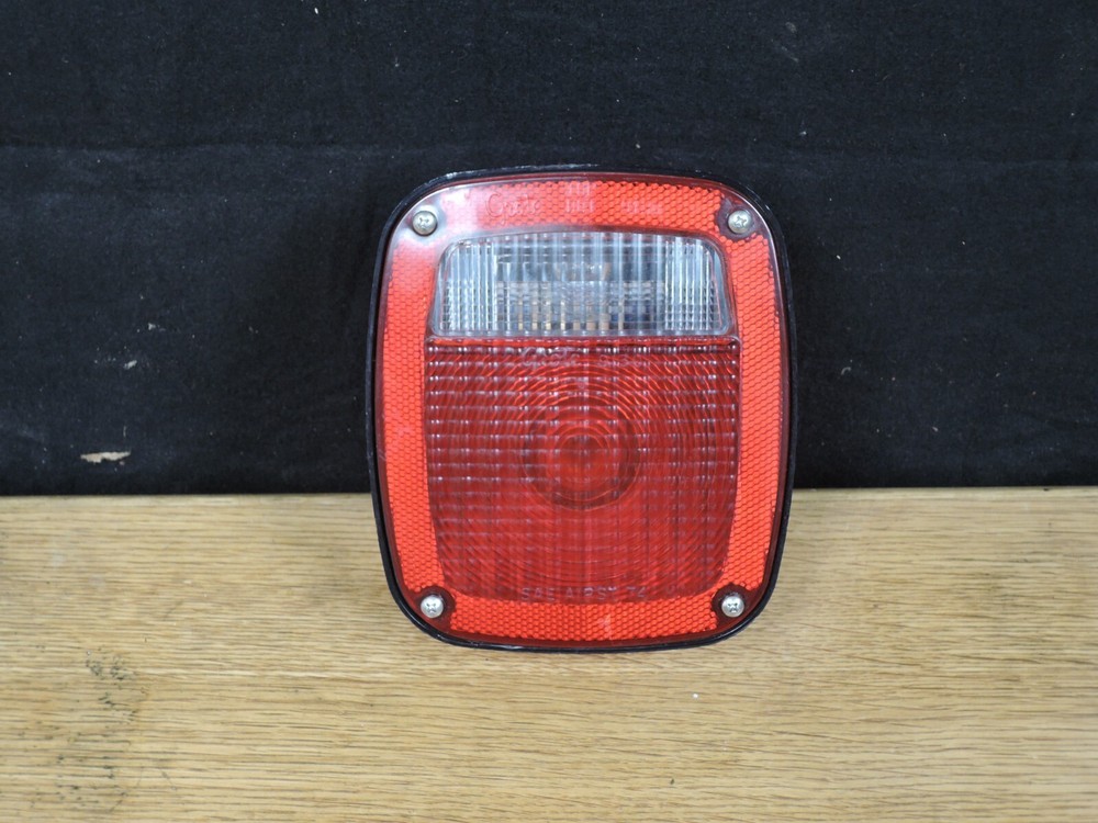 Grote 5392-71 Tail Light Take-Off 3 Stud