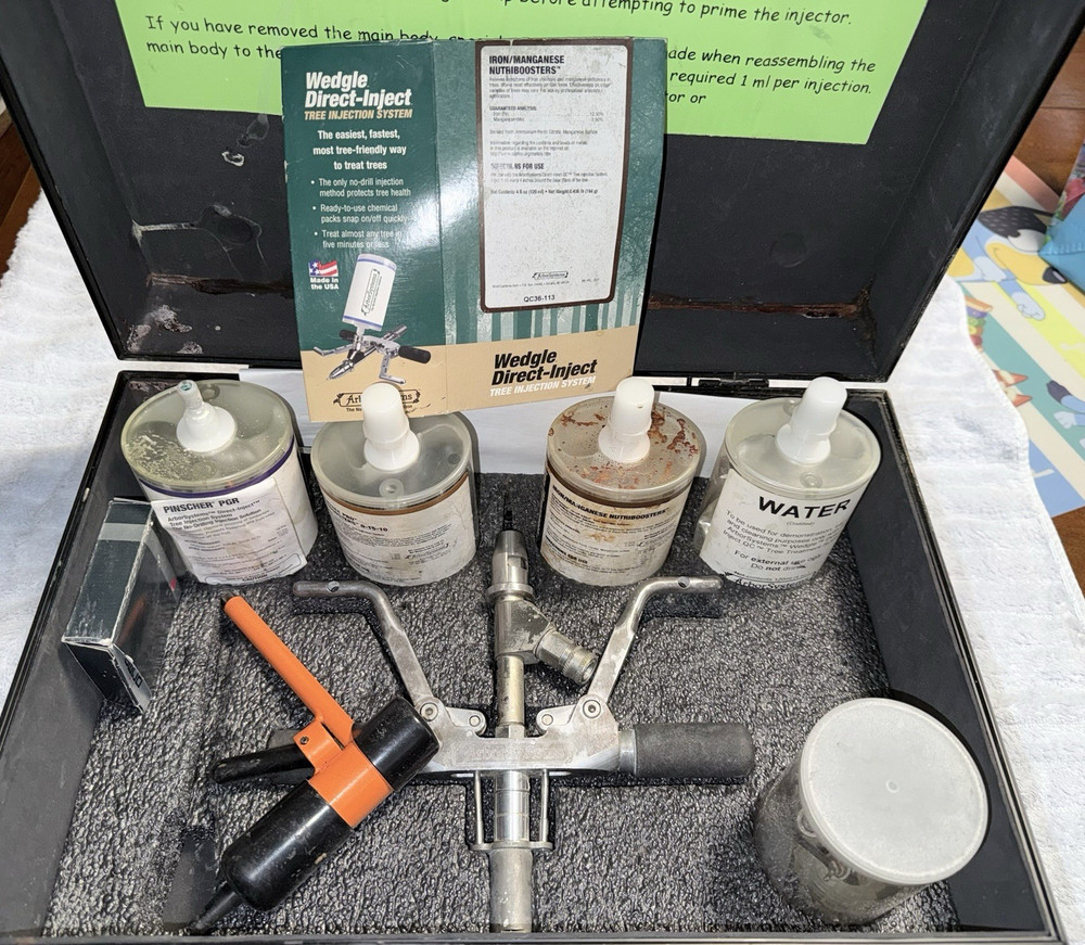 ArborSystems Wedgle Direct-Inject Tree Injection Kit w/ Case & Solutions
