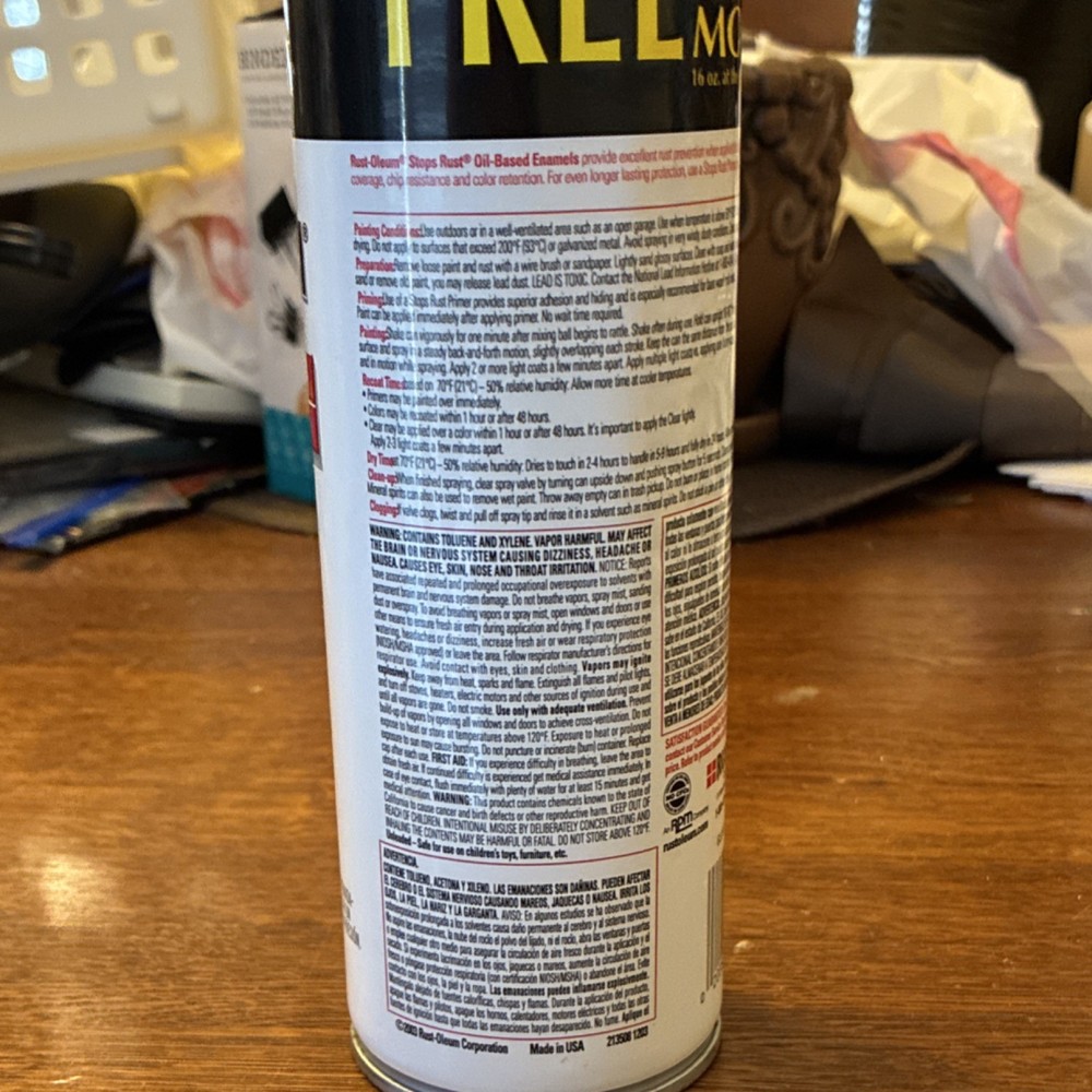 Rust-Oleum Gloss White Spray Paint 16 oz Superior Coverage Durability Oil-Based
