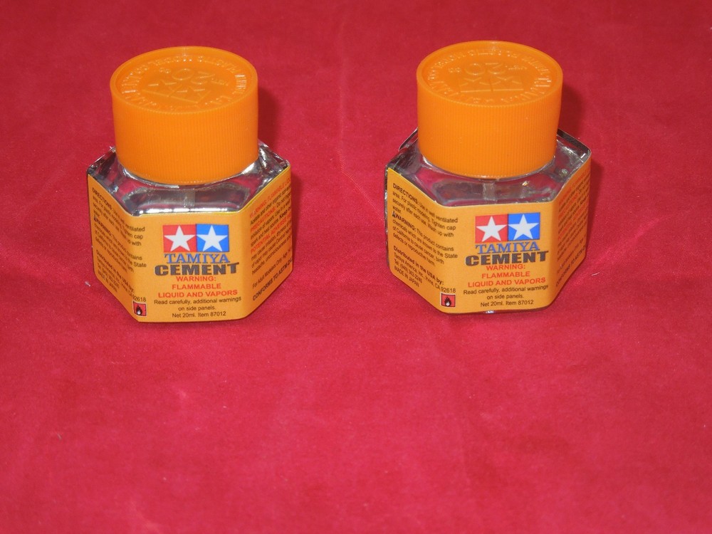 (2) TAMIYA 87012 CEMENT PLASTIC MODEL GLUE 20 ml MODELING 2 PACK