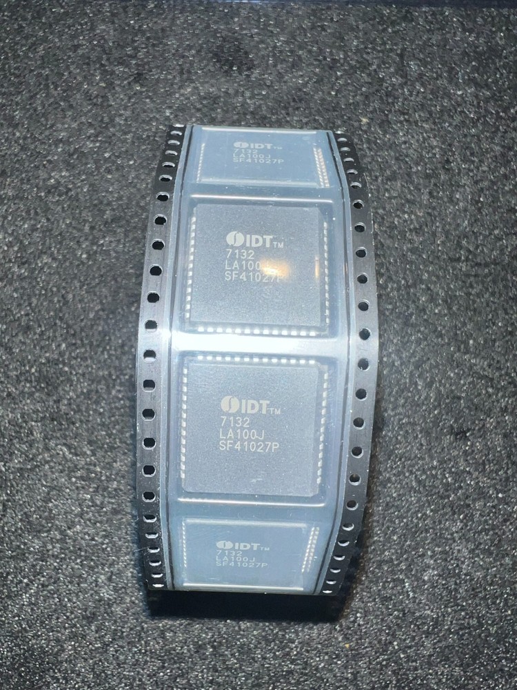 IDT7132LA100J