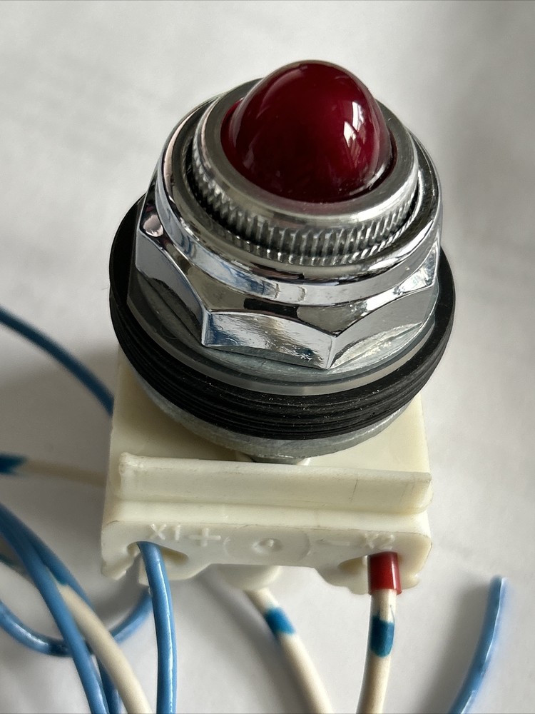 NEW SCHNEIDER 9001KM35LR Red Pilot Light