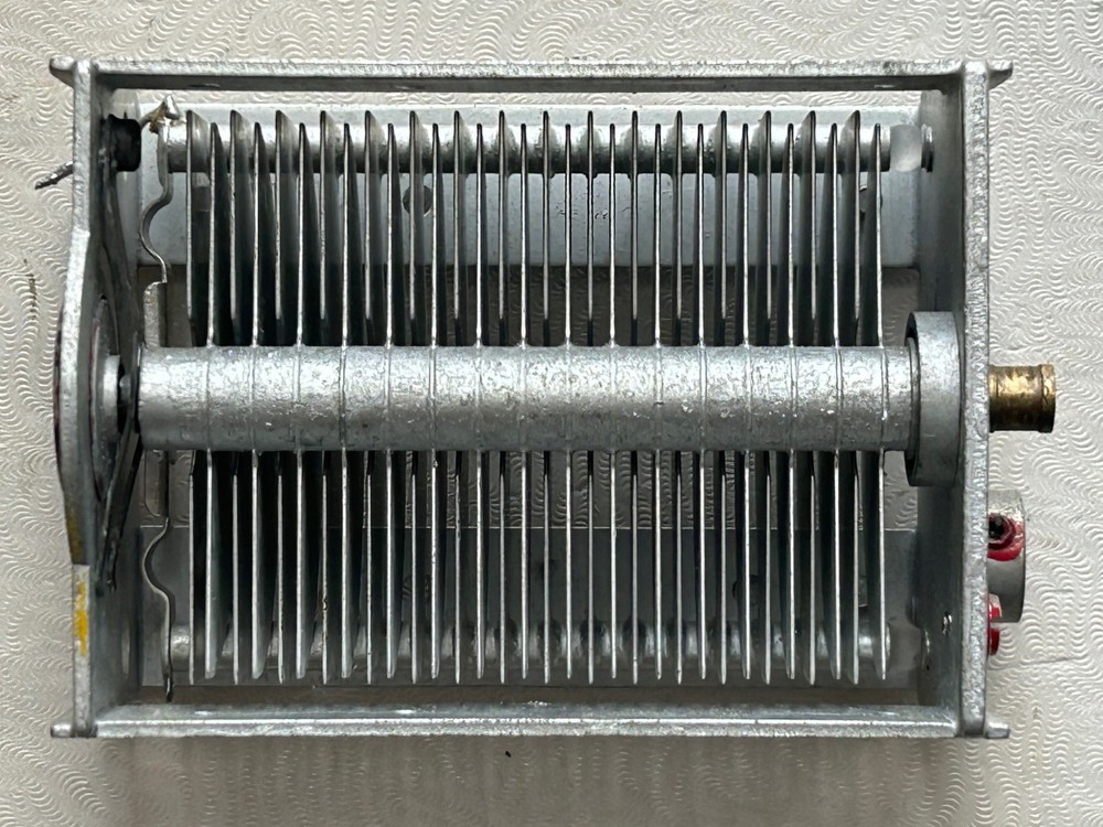 G.I. Corp 7324 Locking Air Variable Transmitting Capacitor (30-200pF @ 2kv)