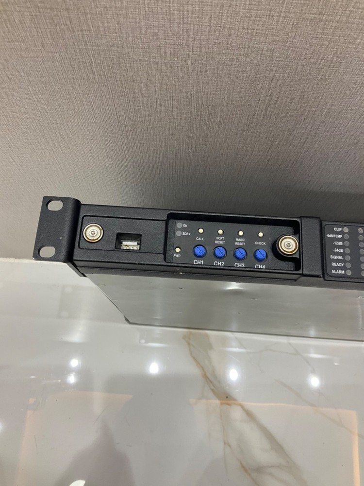 POWERSOFT QUATTROCANALI 2404 DSP+D PROFESSIONAL AUDIO AMPLIFIER