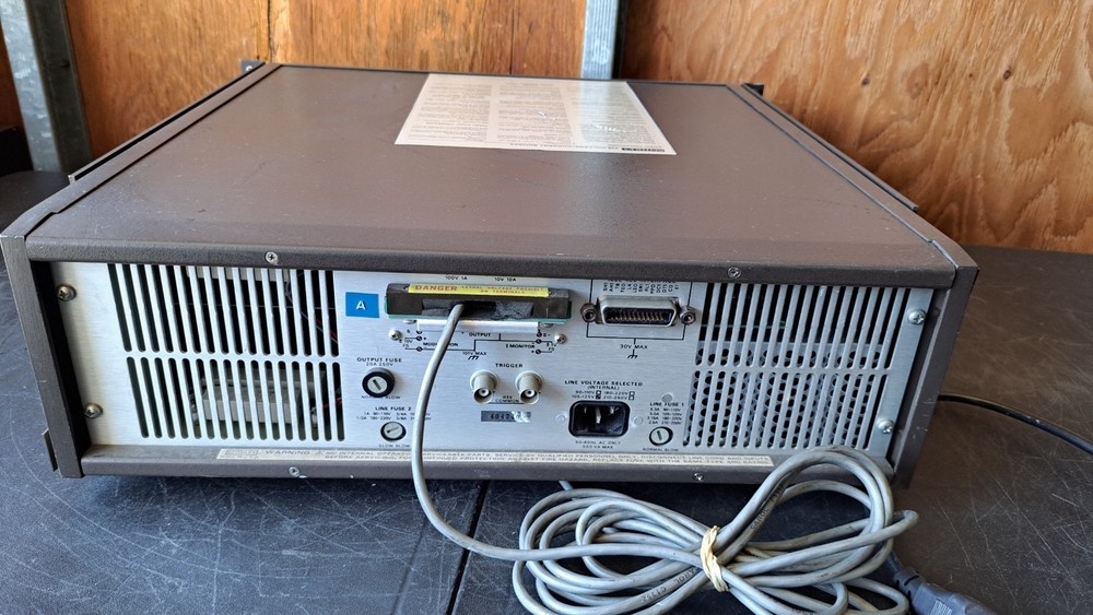 Keithley 228A Voltage / Current Source (SN/404740)