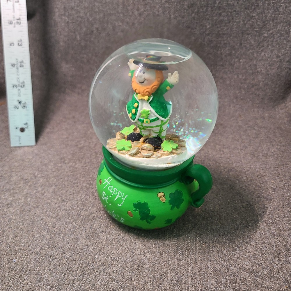 Happy St. Patricks Day Water Globe