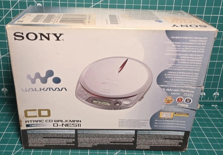 Sony Walkman CD Player D-NE511 Mp3 Atrac3plus Silver Open Never Used