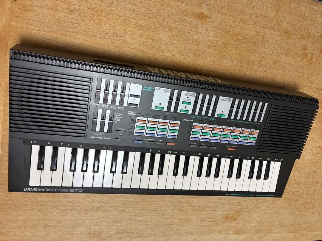 Yamaha PSS-570 FM Synthesizer 49-Key Vintage Keyboard w/ Japanese Manual