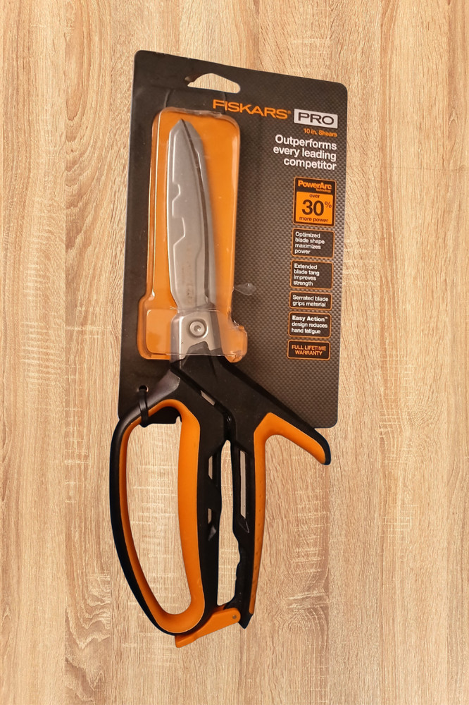 FISKARS #710160 PRO POWERARC SHEARS, 10"