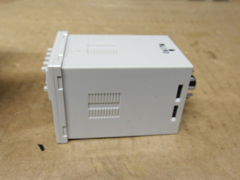 Omron H3CA-A Timer 24-240V AC/VDC