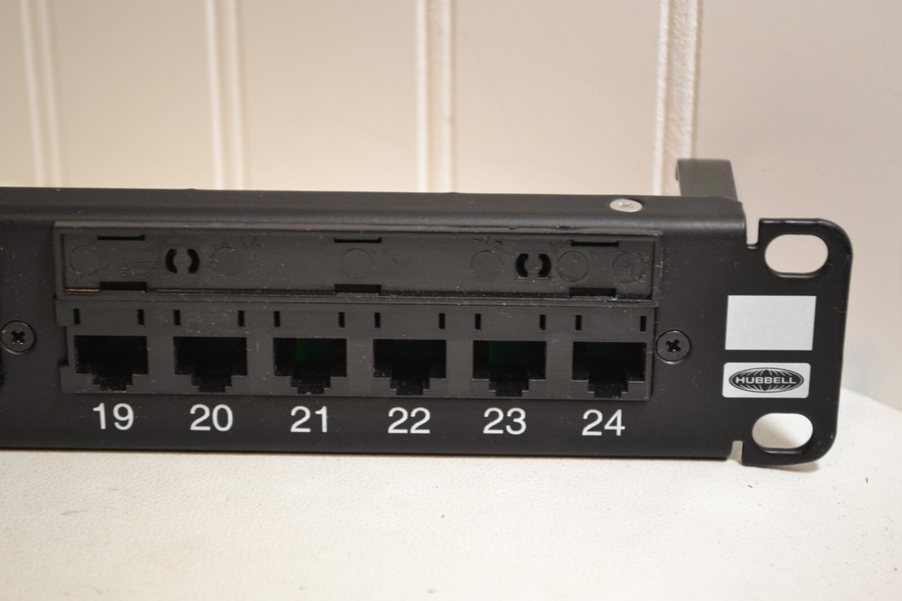 HUBBELL HP5E24E Patch Panel Cat5e 24 Ports
