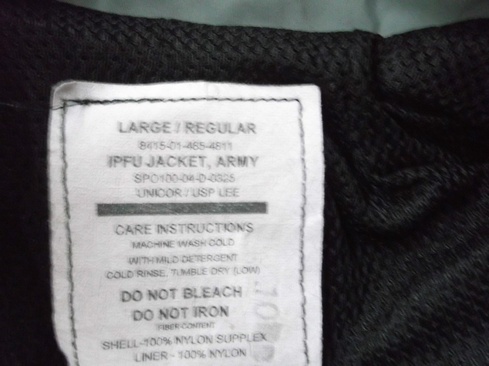 US ARMY IPFU JACKET SIZE LARGE - REGULAR