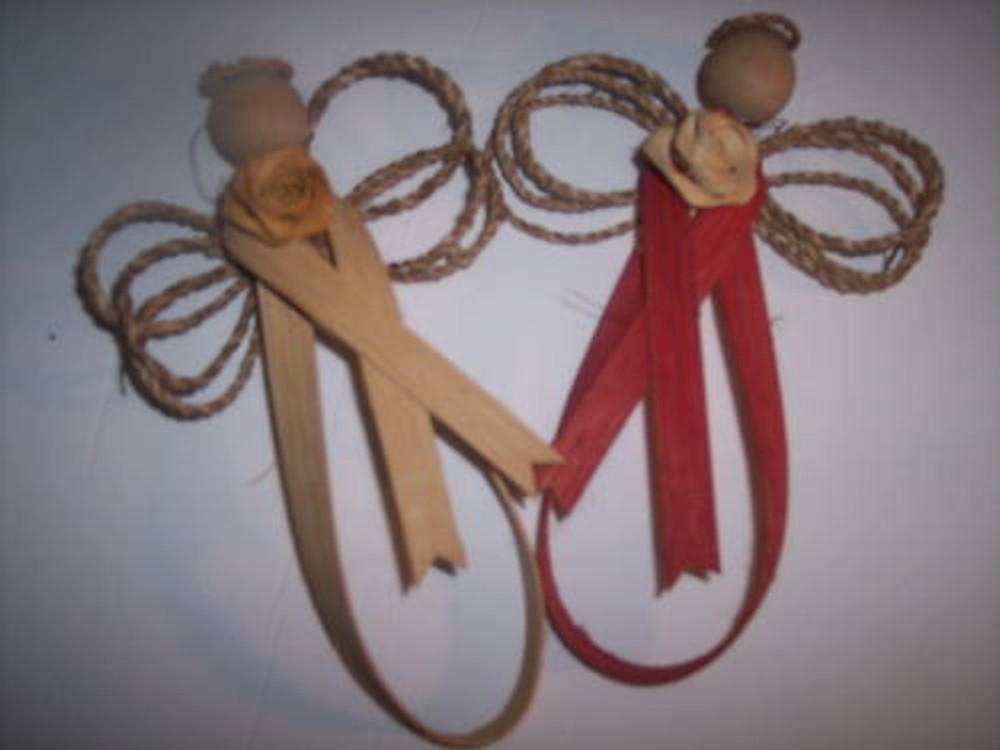 Angel kit with materials for three angels and pattern