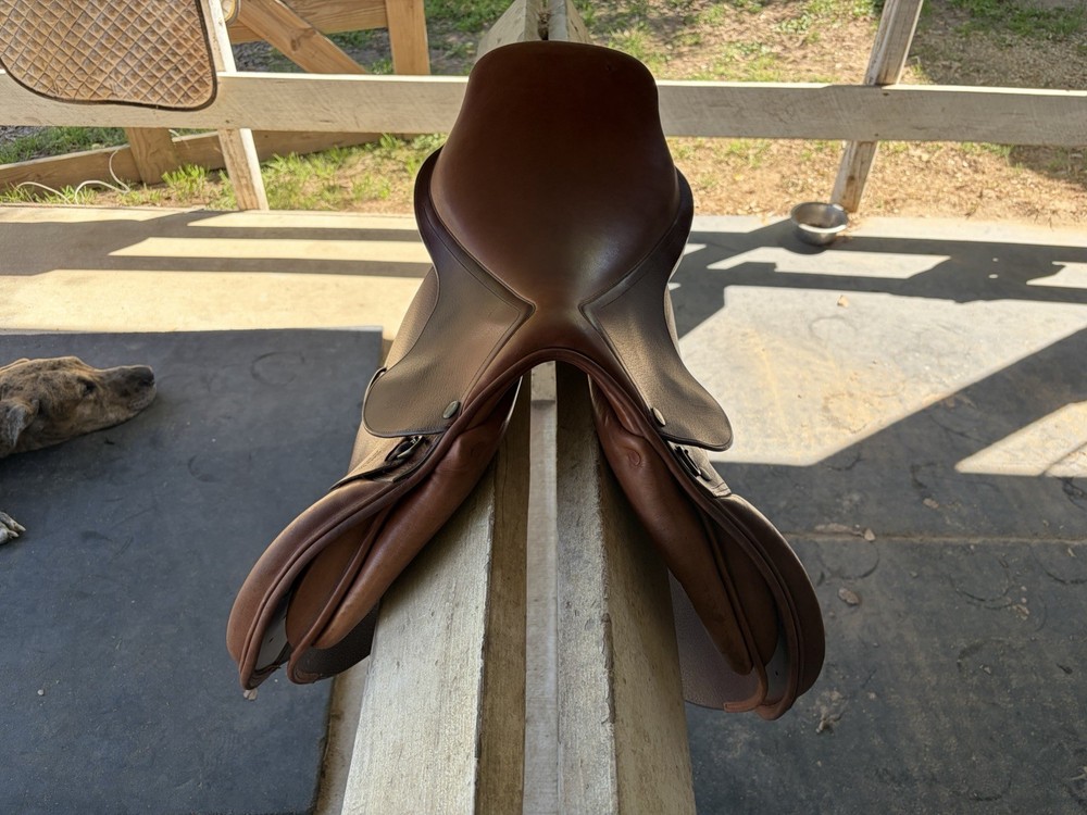 HDR Rivella Deep Jumping saddle, 17.5"