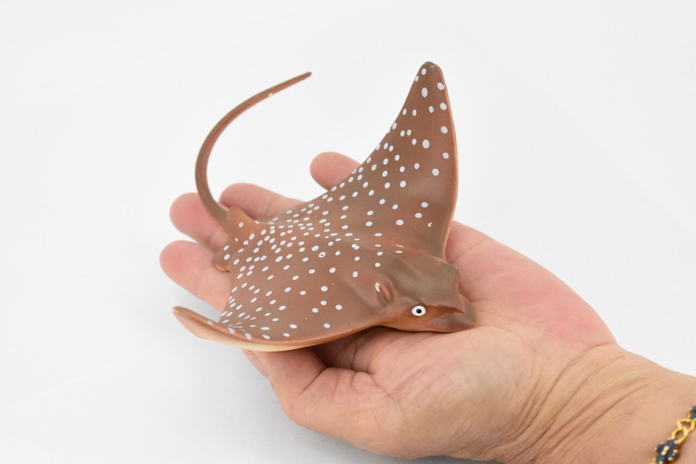 Spotted Eagle Ray, Realistic Toy Figure, Model, Replica, 5" CH351 BB136