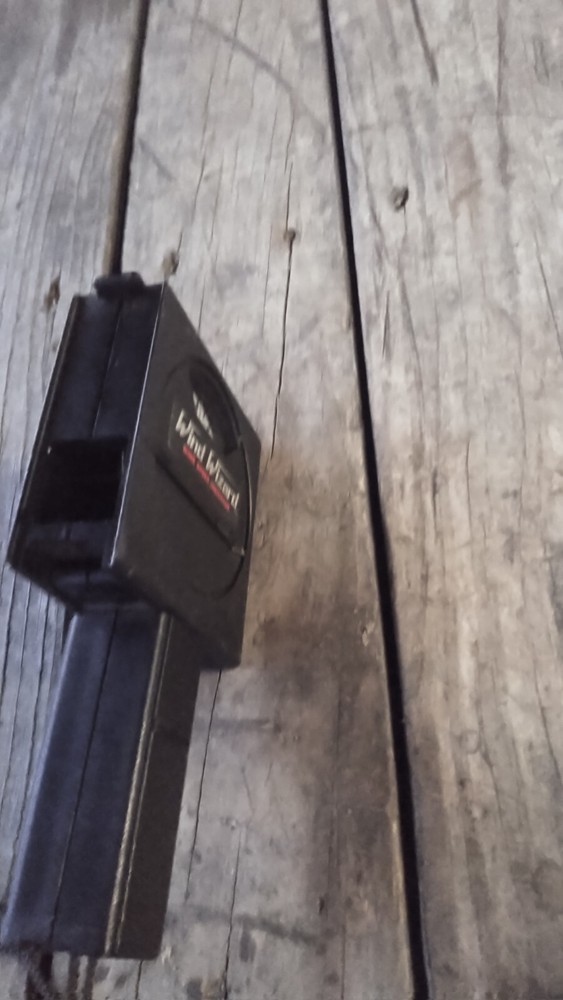 Davis "Wind Wizard" Wind Speed Indicator W/Case Very Good Condition-Works.