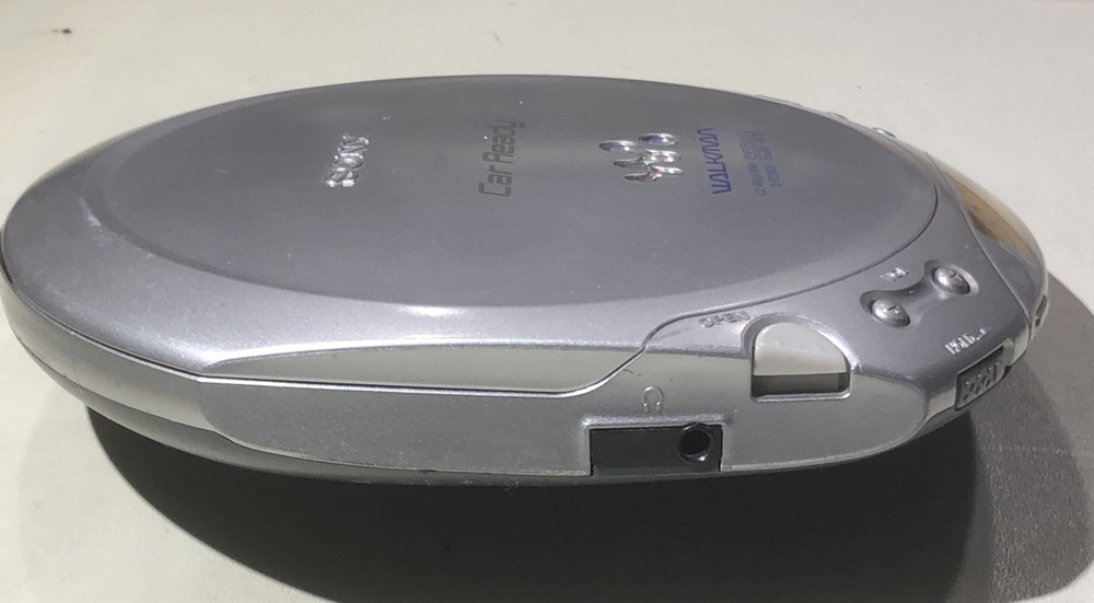 Sony D-E226CK Portable Walkman - Silver