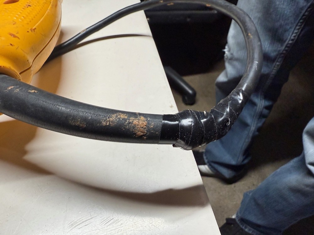 DEWALT DCS380 Reciprocating Saw