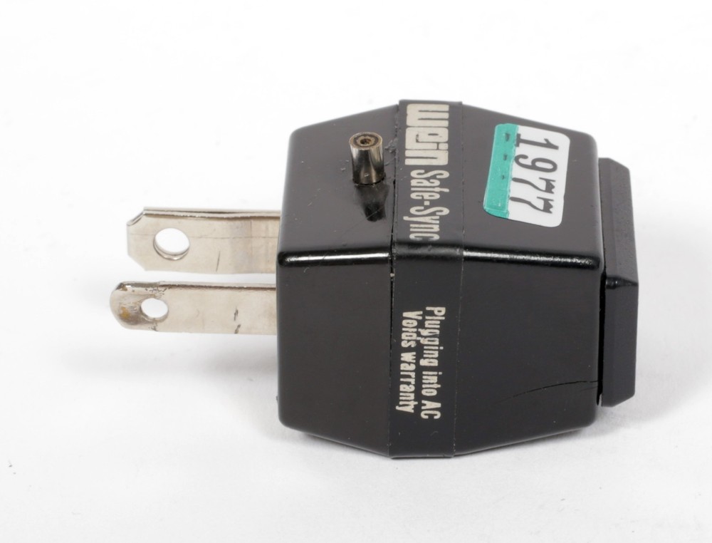 Wein SSH Flash Safe Sync Voltage Regulator AC fiting to PC #1977