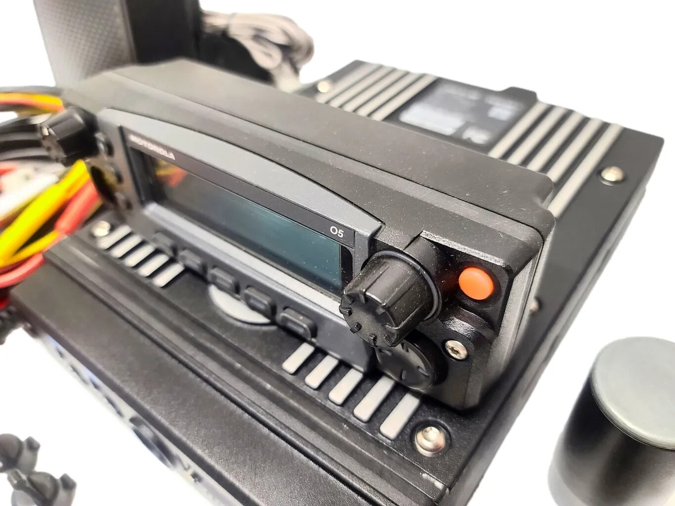 Motorola APX 7500 Multi-Band P25 Two Way Mobile Radio MP RM 380-470MHz 7/800 FPP