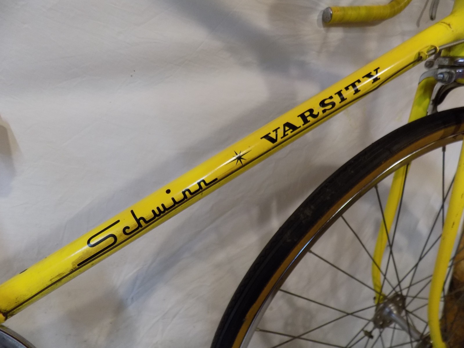 1975 SCHWINN VARSITY MENS 10-SPEED ROAD BIKE VINTAGE CONTINENTAL KOOL LEMON 27