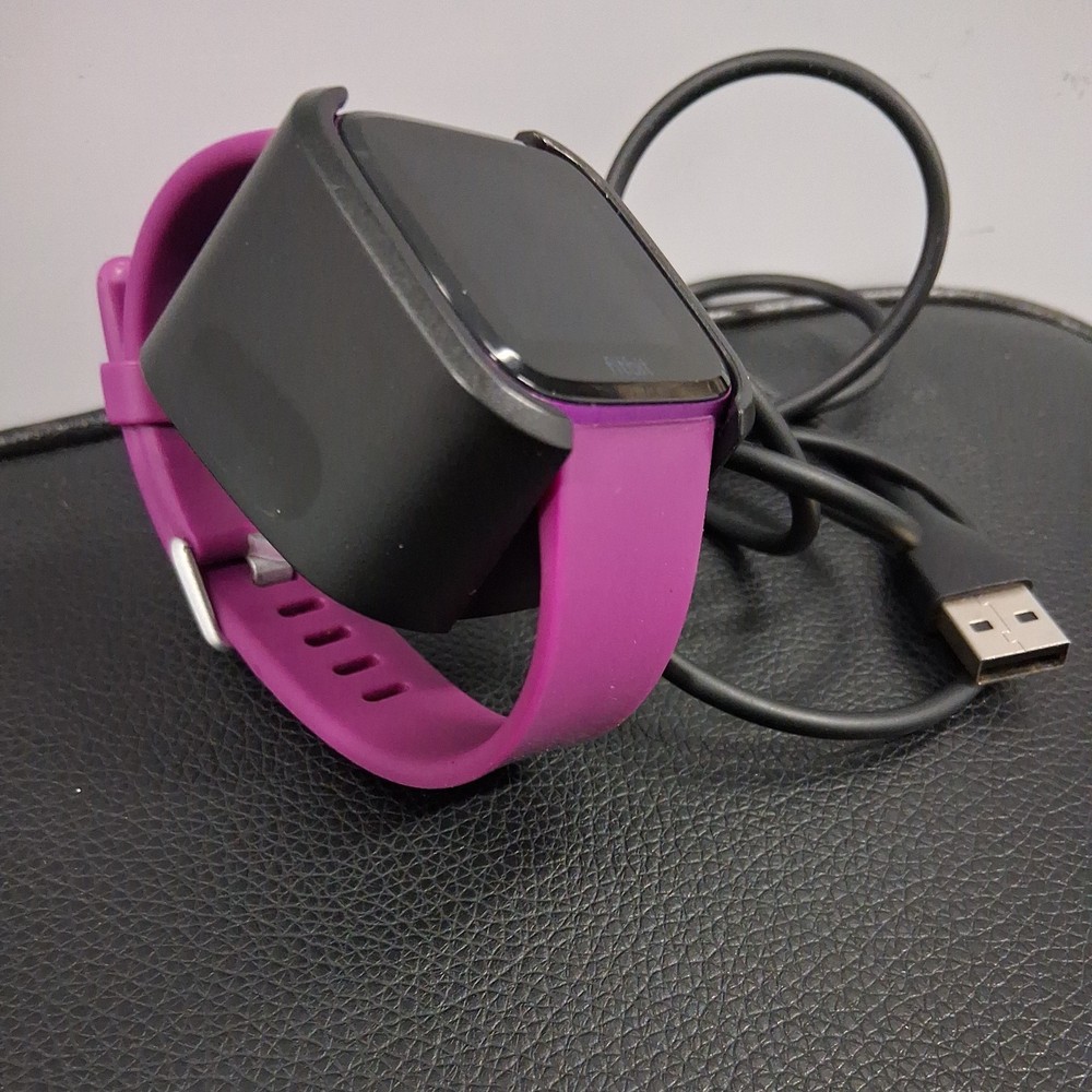 Fitbit Light FB415 Purple W/ Charging Cable good condition