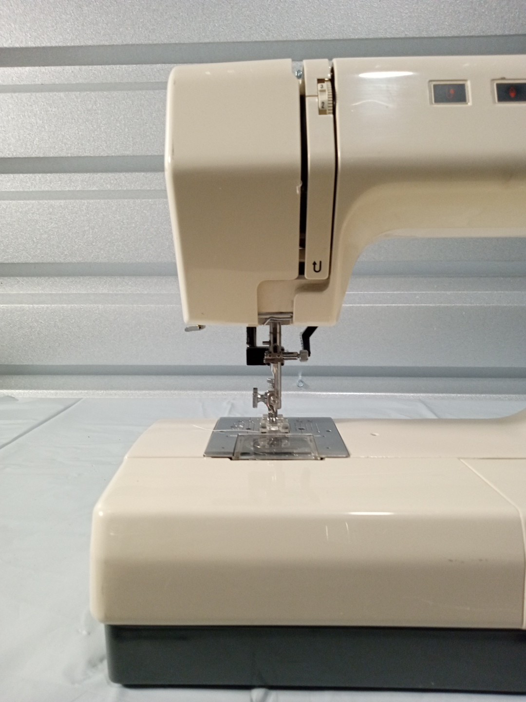 Vintage Sears Kenmore 385 1960180 Limited Ed. 100 Stitch Sewing Machine UNTESTED