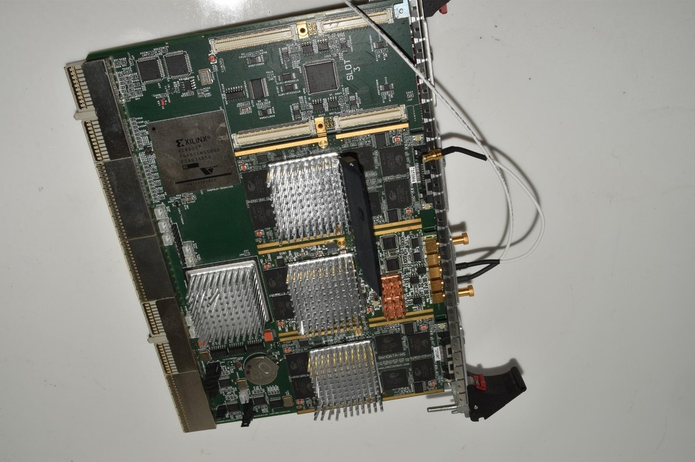 ^^ Nallatech Benera BOARD / MODULE w/ XILINX XCV600 Gate Array (SNF99)