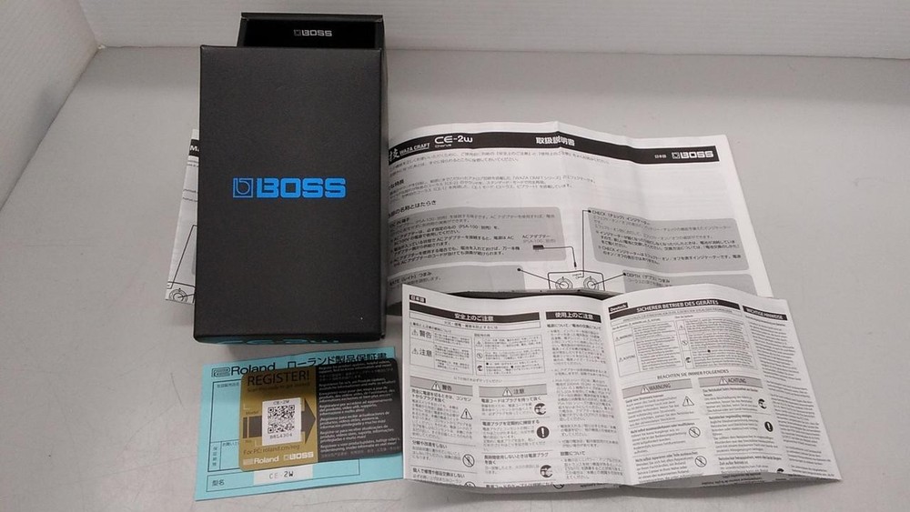 Boss Ce-2W Effector