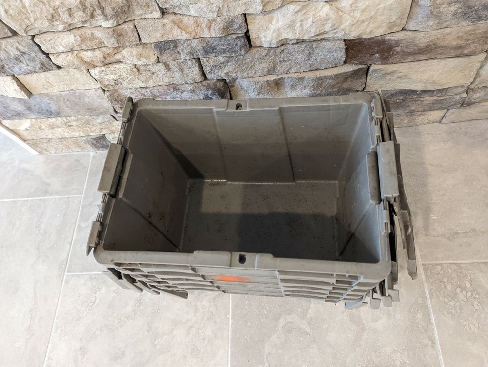 5 Count FP-06 Gray Attached Lid Container 0.6 Cu. Ft. 15x10x9 LEWISystems Stack