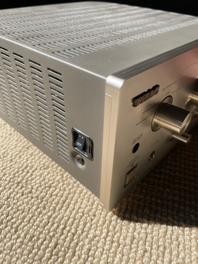 TEAC A-H500i Integrated Amplifier Fully Functional Excellent Condition