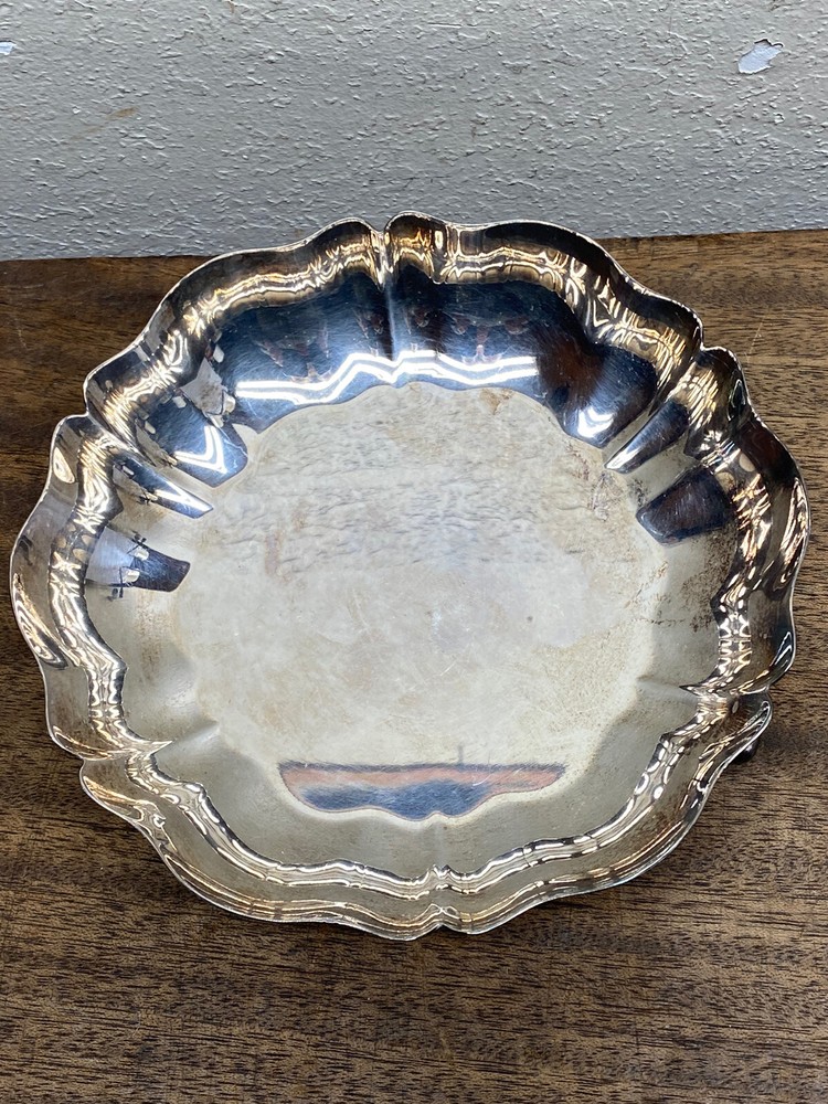 Vintage WM A Rogers Footed Silverplate Candy Dish 3-Foot Serving Bowl Scalloped