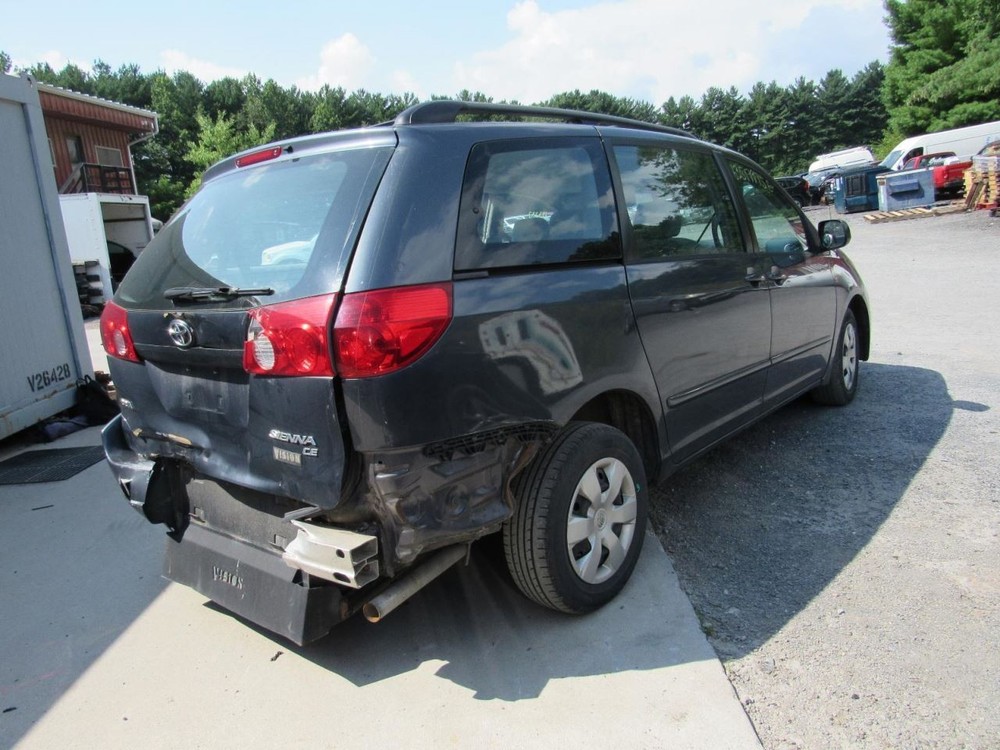 SIENNA 2006 Glove Box 1065048