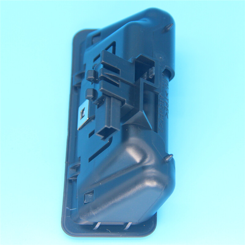 Trunk Lock Handle Push Button 51247118158 Fit BMW E82 E88 E90 E91 E92 E93 E60