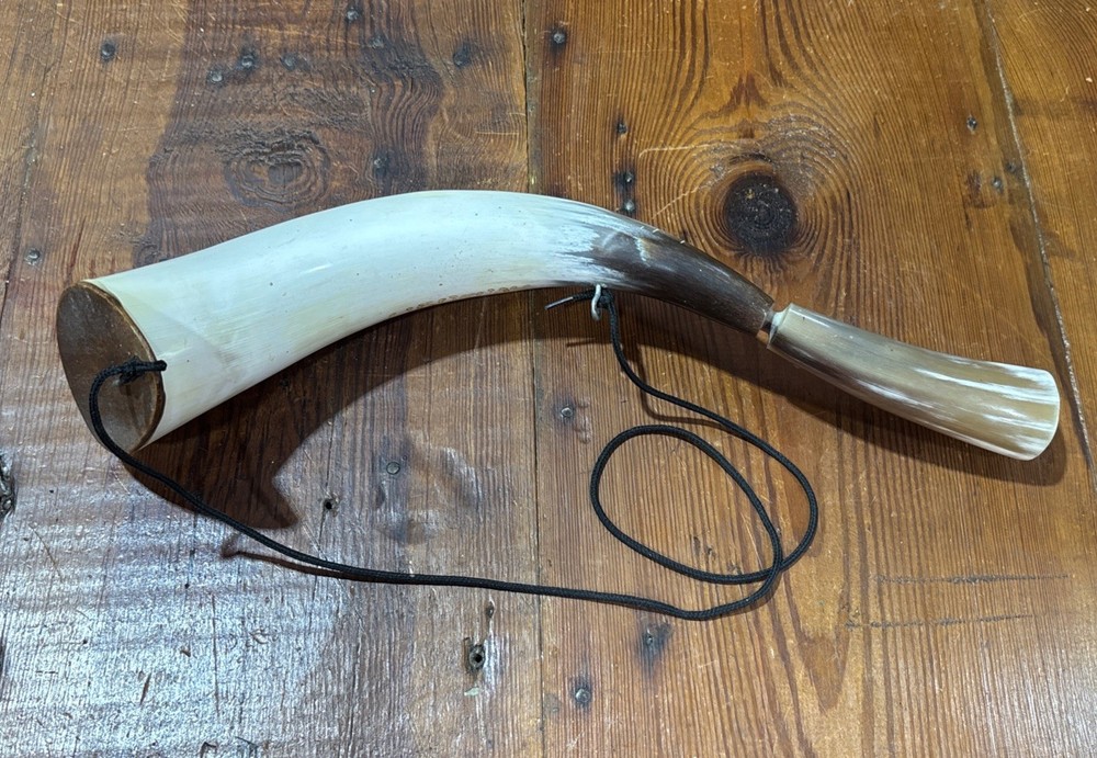 Hand Made Powder Horn ( URUGUAY )