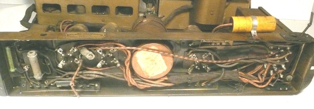 vintage SPARTON 235 - Untested CHASSIS & TUBES/ AMP /3 WIRE HARNESSES / CONTROLS