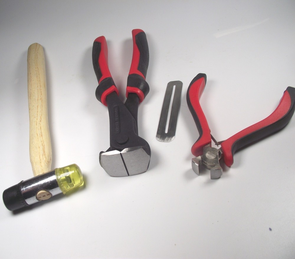 Fret Replacement Kit with Soft Grip Handles. Pullers, Cutters, Mallet & Strip.