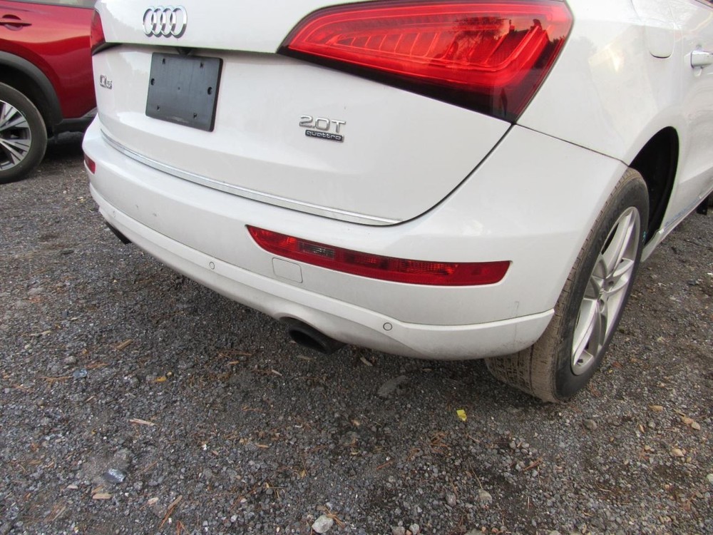 Q5 2017 Glove Box 1102002