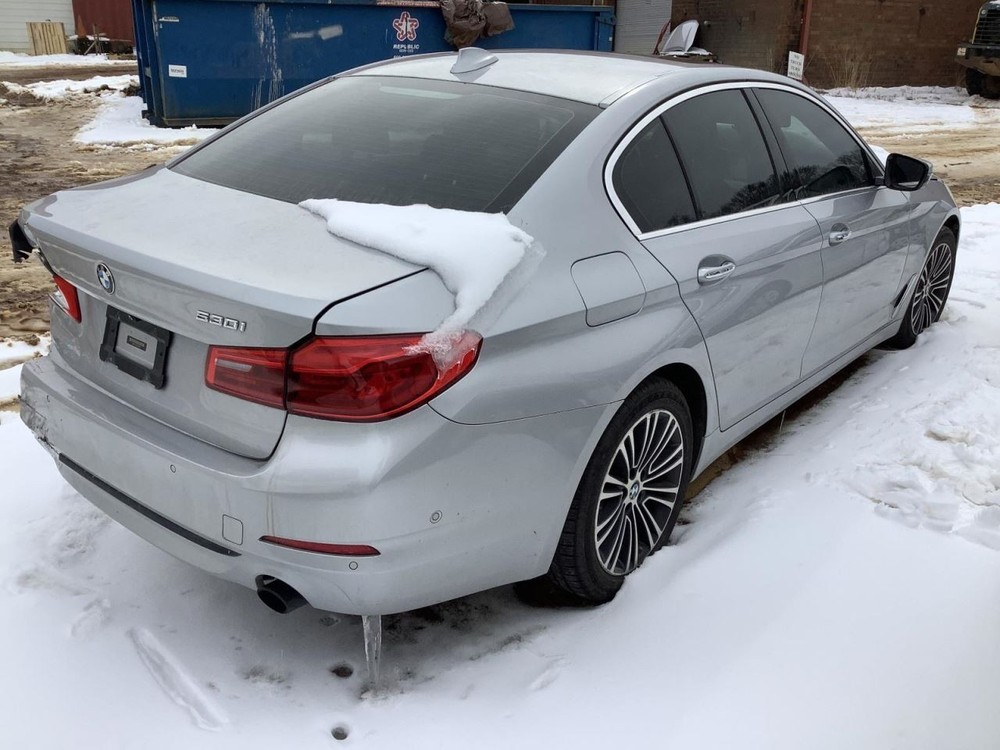 530I 2017 Glove Box 4947008