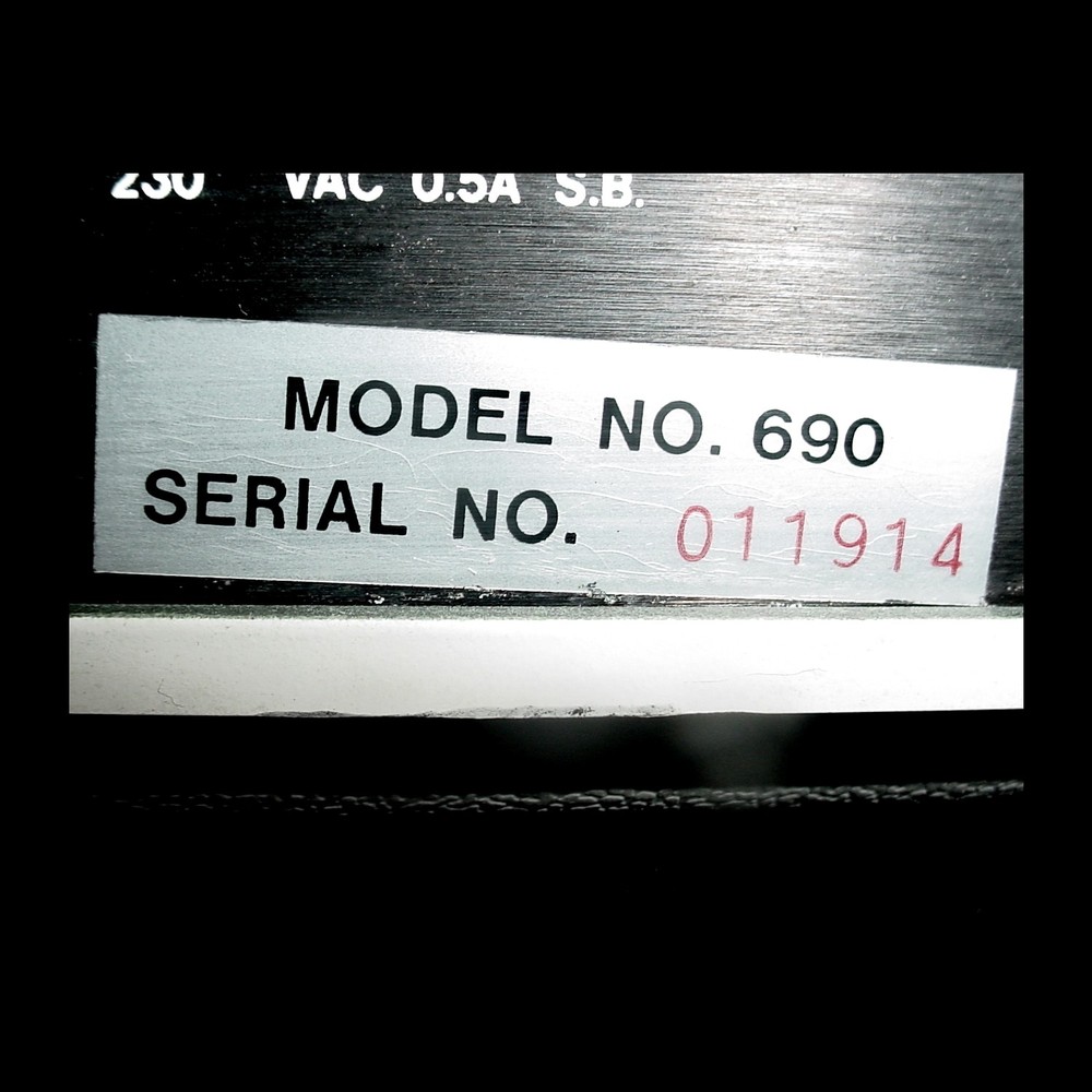 Sequoia-Turner Spectrophotometer 690 Visible Spectrum Analyzer 110~230VAC