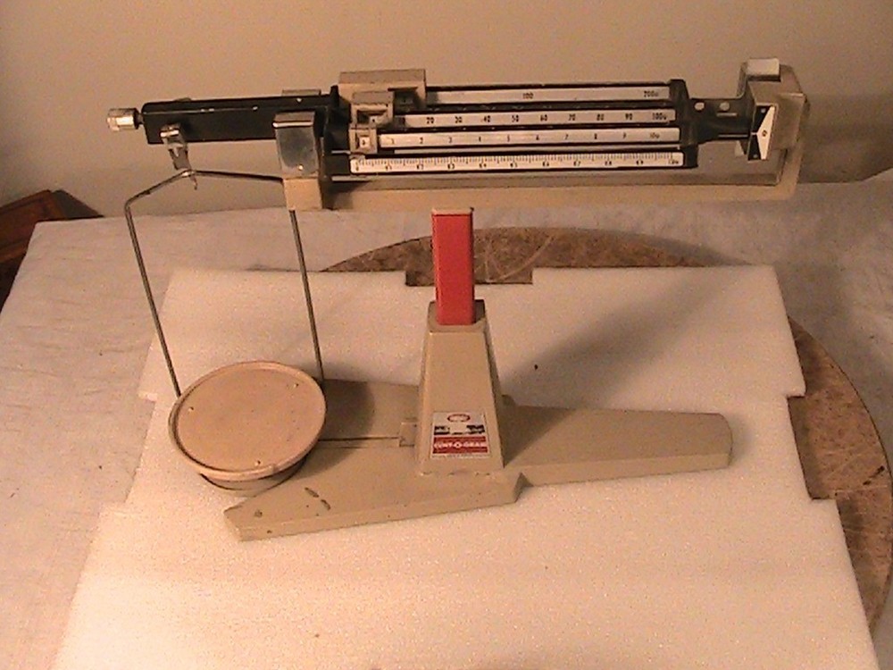 OHAUS Cent-O-Gram balance scale