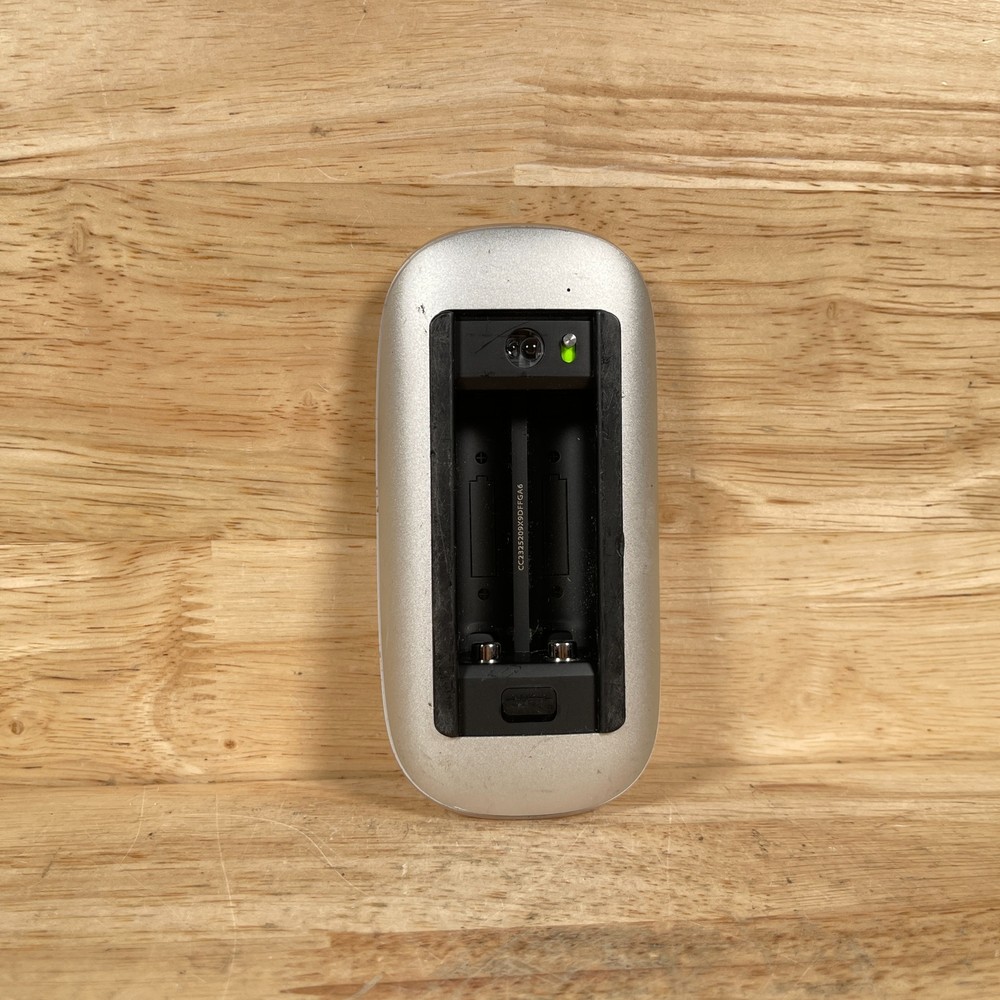 Apple Magic Mouse A1296 White/Silver Wireless Bluetooth (MISSING BACK COVER)