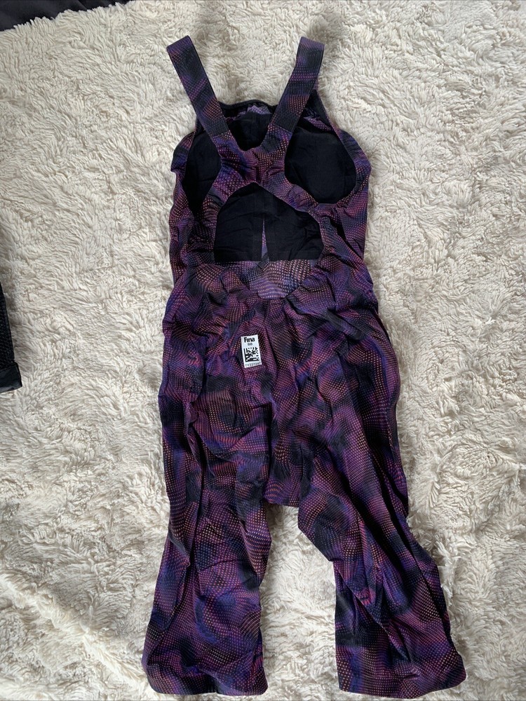 TYR Avictor 2.0 size 30 (used)