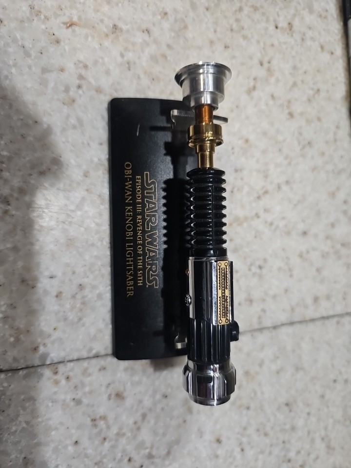 2005 star wars lightsaber master replicas .45 Scale